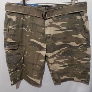 Iron Co. Size 40 Camo Shorts With Belt
